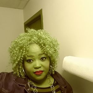 Meet your Posher, Chrisandra